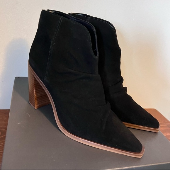 Vince Camuto Wenmina Black Suede Heel Pointed Modern Western Bootie NEW - Picture 2 of 14